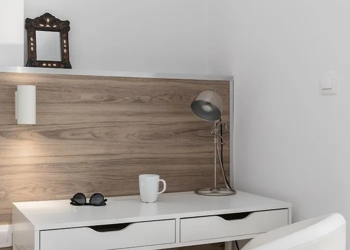 Liberty By Halu! Salonic