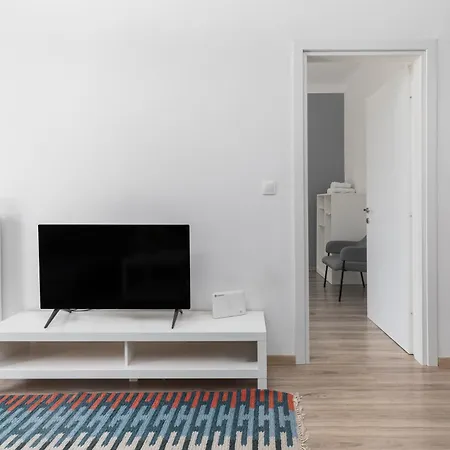 Liberty By Halu! - Spacious 3Bd In Thessaloniki Center
